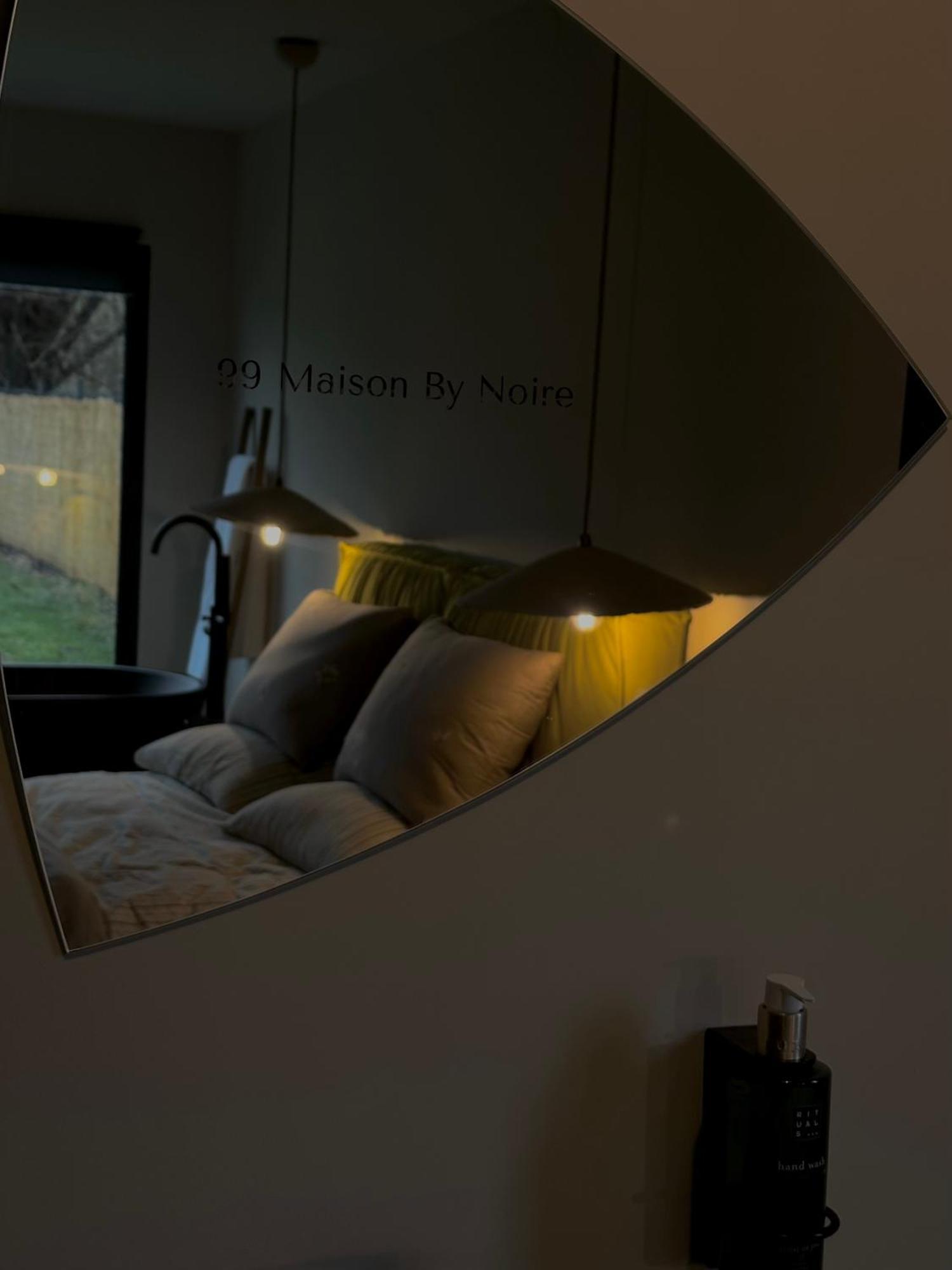 99 Maison By Noire 锡比乌 外观 照片
